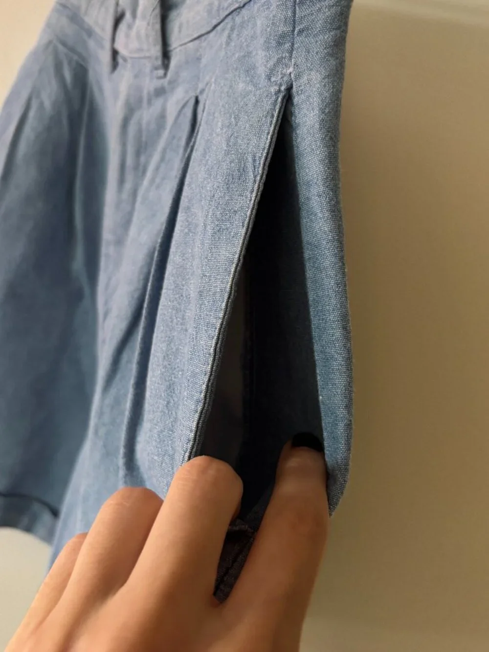 GAP • Vintage • high waisted pleated chambray shorts - Picture 10 of 12